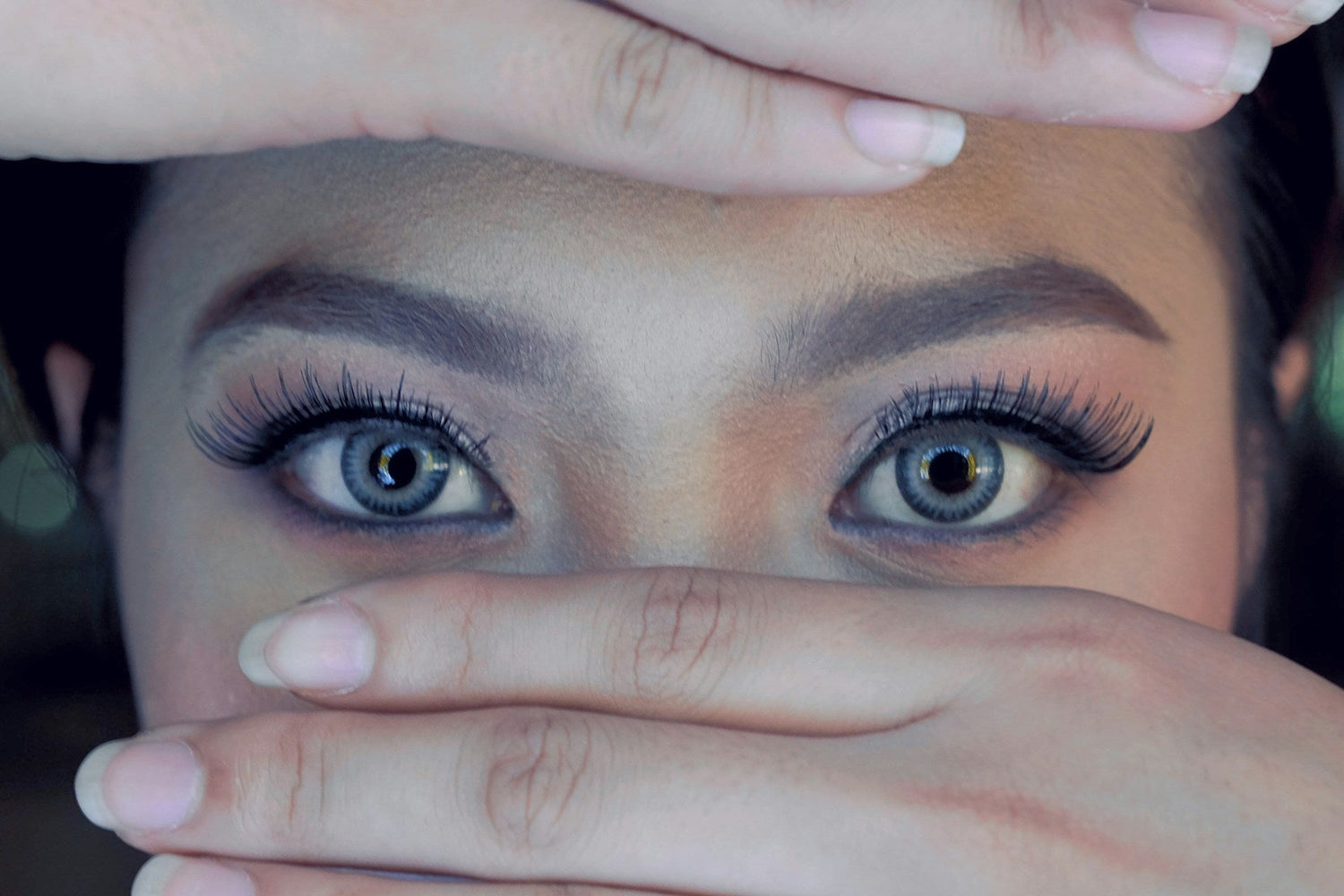 Waterproof-eyeliner-for-long-lasting-eye-makeup-GlowTaleBeauty