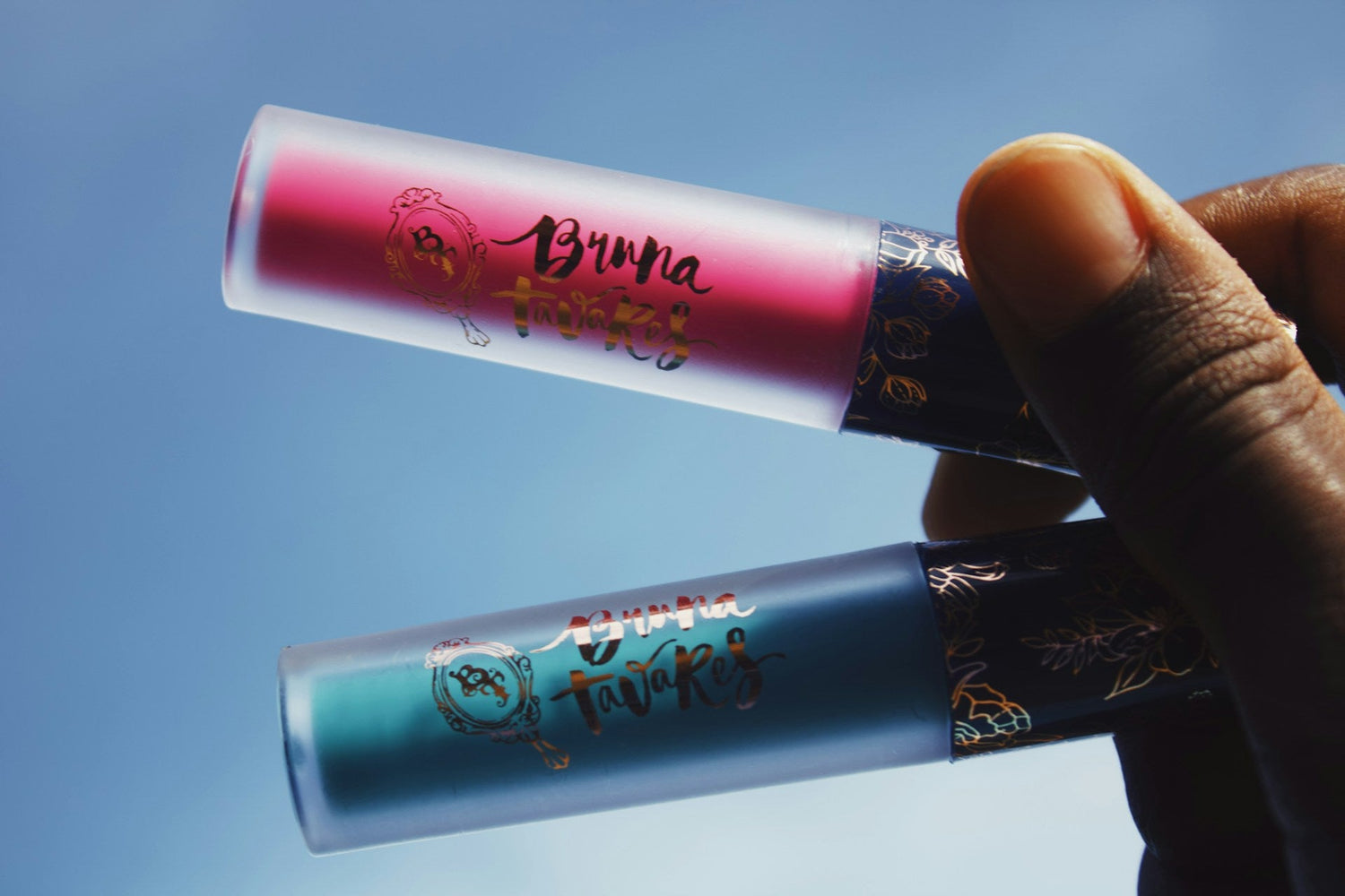 Stylish-lip-gloss-container-perfect-for-beauty-brands