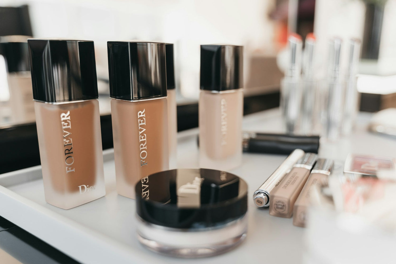 Lightweight-liquid-foundation-for-smooth-coverage