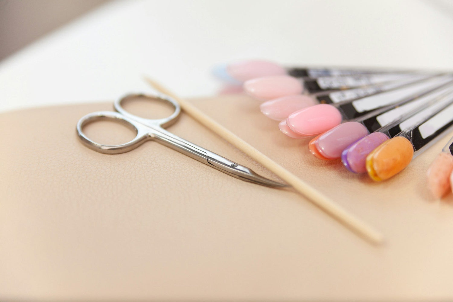 Nail-art-brushes-and-tools-for-creative-designs