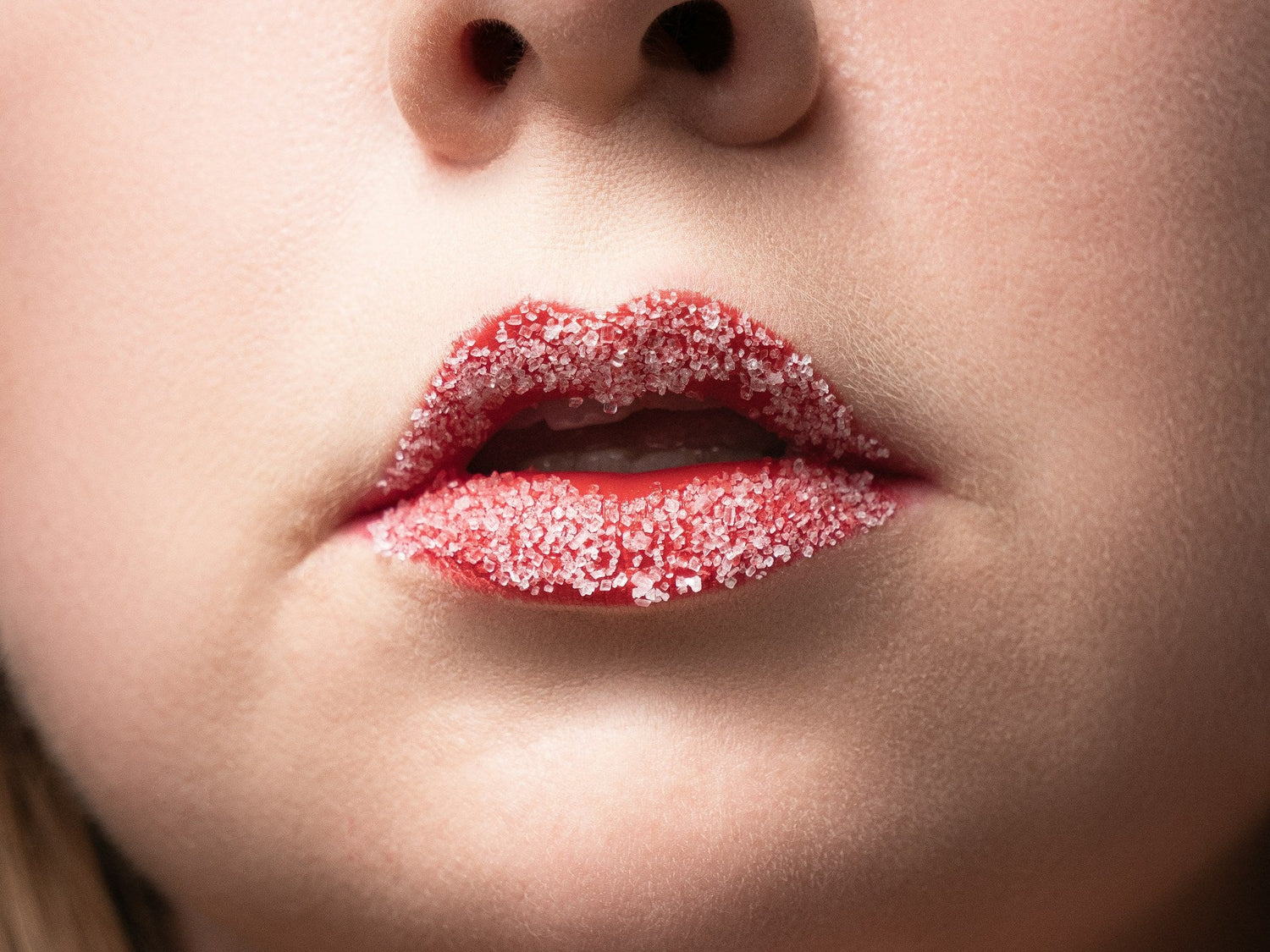 GlowTaleBeauty-natural-vanilla-lip-scrub-for-exfoliating-and-hydrating-lips