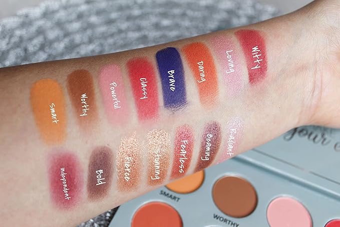 | 15 color pigmented blendable eyeshadow palette